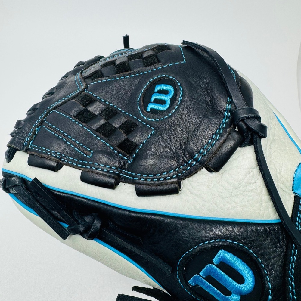 Wilson Aura A800 Fastpitch Softball Glove 12.5 Inch White Black Blue A08LF16125 - Picture 6 of 14